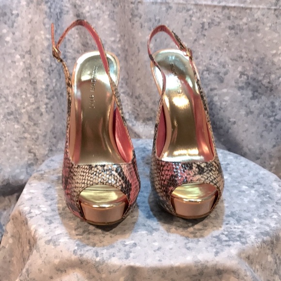 Women’s Madden Girl Pink & Black Snakeskin Peep Toe Sling Backs 5” Heel Size 7.5 - Picture 3 of 9